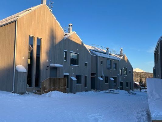 Hyr denna stuga i Funäsdalen på 74 m². 6-8 sängplatser. 10 000 - 17 000 kr per vecka. Se bilder och tillgänglighet här.
