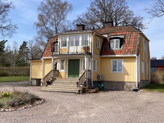 Mysigt och rymligt hus med strandnära läge, Värmdö