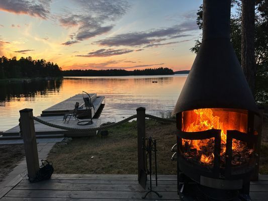 Hyr denna stuga i Grödinge på 65 m². 6 sängplatser. 10 000 - 20 000 kr per vecka. Se bilder och tillgänglighet här.