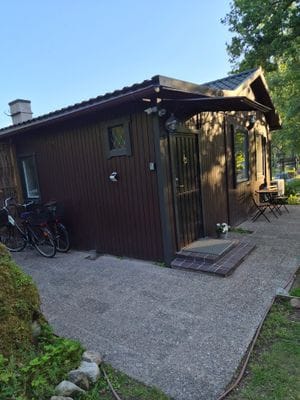 Sjönära avkoppling intill skogsbrynet - Bild 17