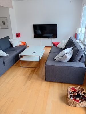 Stor och modern familjevilla i hjärtat av byn. - Bild 14