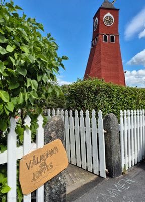 Klockstapeln i centrala Öregrund