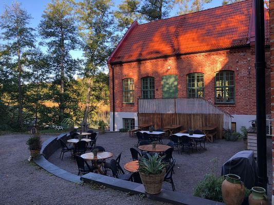 Rymligt hus nära bad och Stockholm city - Bild 16