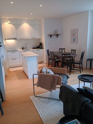 Hyr denna stuga i Gotland på 115 m². 6-8 sängplatser. 14 500 - 49 000 kr per vecka. Se bilder och tillgänglighet här.