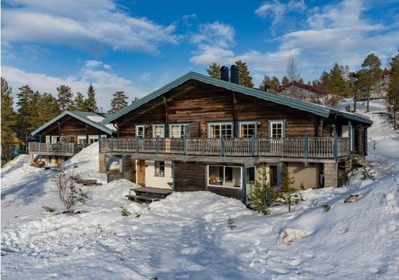 Hyr denna stuga i Sälen på 70 m². 9-11 sängplatser. 5 300 - 10 000 kr per vecka. Se bilder och tillgänglighet här.