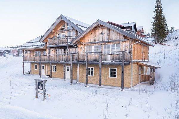 Åre Björnen -Rymlig lägenhet med ski in/ski out!