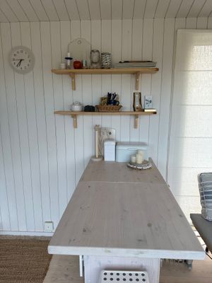 2 Mysiga Småstugor med Havsutsikt och Stor Tomt - Bild 9