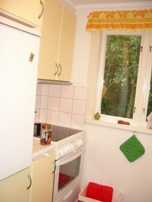 Hyr denna stuga i Ängelholm på 50 m². 8-10 sängplatser. 4 500 - 7 000 kr per vecka. Se bilder och tillgänglighet här.