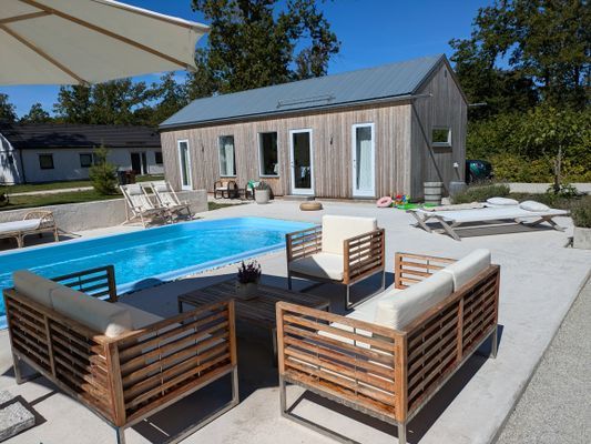 Exklusivt på södra Gotland – Två hus med pool - Bild 14