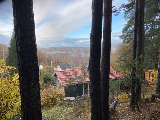 Litet hus nära Sandsjöbacka naturreservat