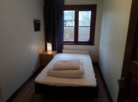 Bild 4 på Stor villa med trädgård nära naturservat och sjöar