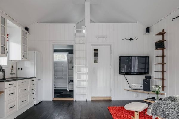 Vinterbonad stuga nära vatten, natur och golf - Bild 7