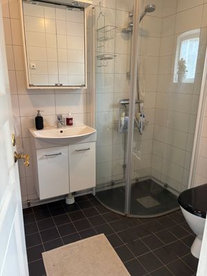 Ostörd idyll på gammal mindre gård - Bild 10