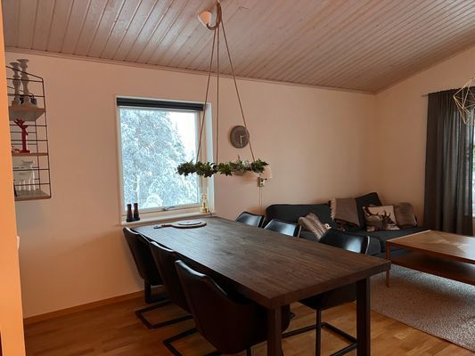 Mysig stuga i lugnare område, närhet till backar - Bild 9