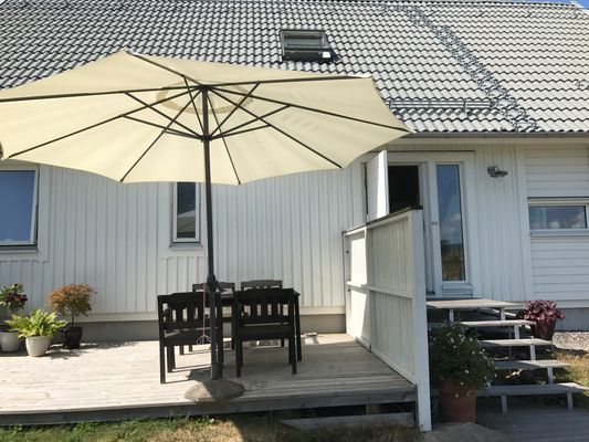 Fridfull idyll med utsikt över hav och natur - Bild 16