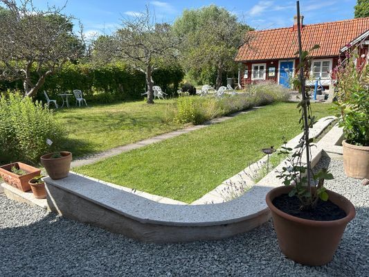 Hyr denna stuga i Södvik på 15 m². 2 sängplatser. Från 1 680 kr per dag. Se bilder och tillgänglighet här.