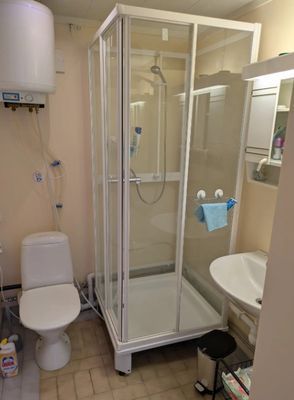 Hyr denna stuga i Norrköping på 20 m². 3-4 sängplatser. 5 000 - 6 000 kr per vecka. Se bilder och tillgänglighet här.