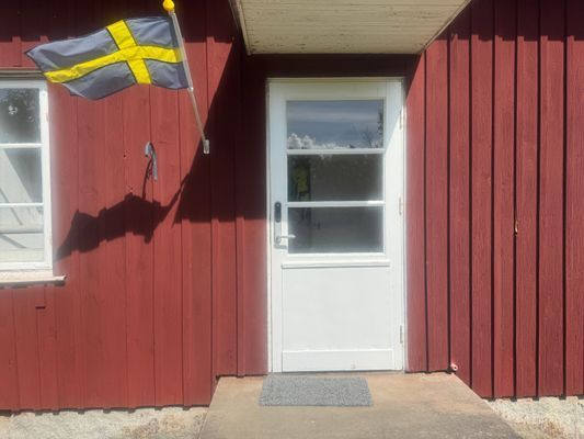Mysig avskild stuga med fanstastisk sjöutsikt