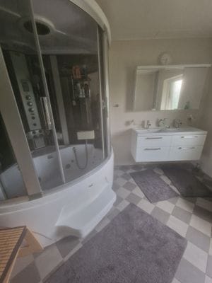 Mysig stuga i naturidyll - Bild 15
