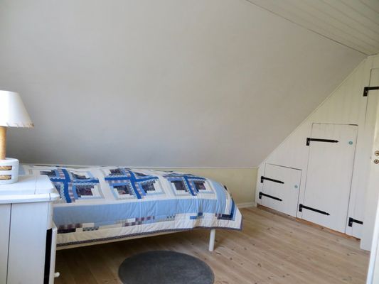 Fyrlängad gård mitt på Österlen - Bild 15