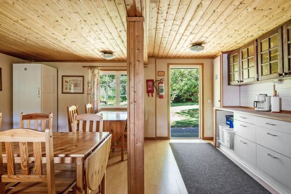 Rum 25 – mysigt stugrum direkt vid vattnet - Bild 6