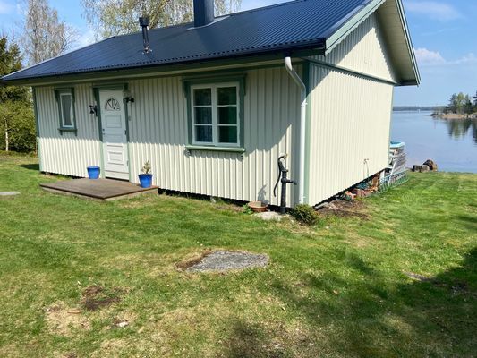 Hyr denna stuga i Karlstad på 55 m². 4 sängplatser. 7 900 - 9 950 kr per vecka. Se bilder och tillgänglighet här.