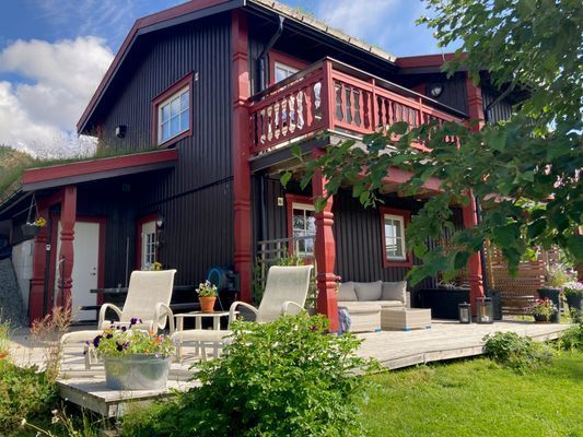 Hyr denna stuga i Duved på 62 m². 6-8 sängplatser. 4 500 - 13 000 kr per vecka. Se bilder och tillgänglighet här.