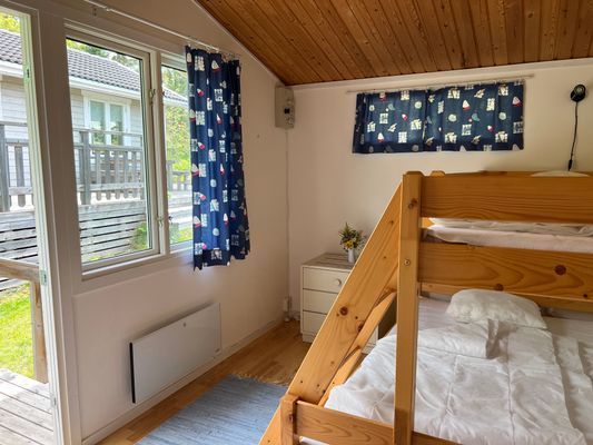 Hus 500 meter från badplats - Bild 13