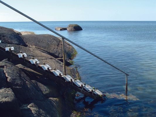 Charmig, äldre stuga i lantligt läge nära havet. - Bild 17
