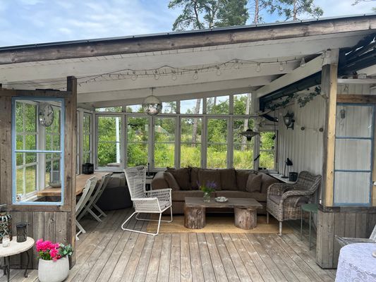 Hyr denna stuga i Eskelhem på 45 m². 4-6 sängplatser. Pris ej tillgängligt. Se bilder och tillgänglighet här.
