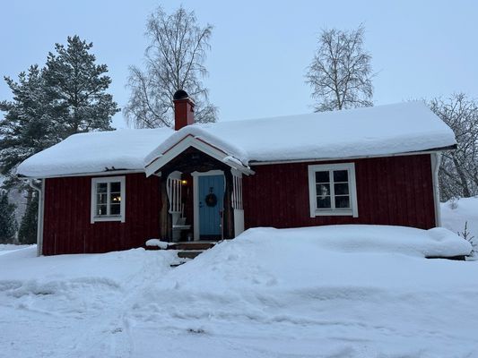 Harsa 12 km. Järvsöbacken 5 km. Kamin. Diskmaskin. - Bild 41