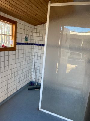 Hemtrevligt boende mitt på ön - Bild 17