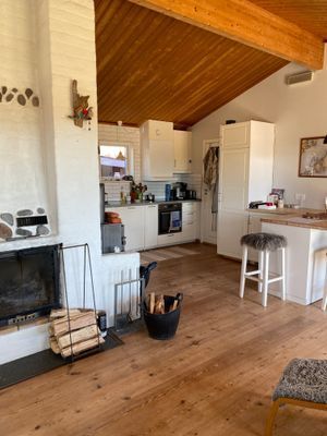 Hemtrevligt boende mitt på ön