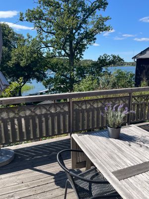 Hyr denna stuga i Västervik på 40 m². 2 sängplatser. 5 000 - 8 000 kr per vecka. Se bilder och tillgänglighet här.