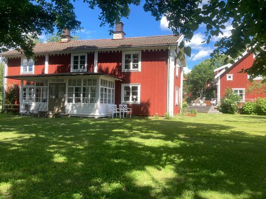 Hyr denna stuga i Kopparberg på 120 m². 8 sängplatser. Från 9 900 kr per vecka. Se bilder och tillgänglighet här.