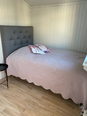 Stuga med sjöutsikt över vackra sjön Säven - Bild 11
