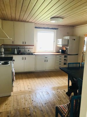 Hyr denna stuga i Tällberg på 70 m². 4-6 sängplatser. Från 1 500 kr per dag. Se bilder och tillgänglighet här.