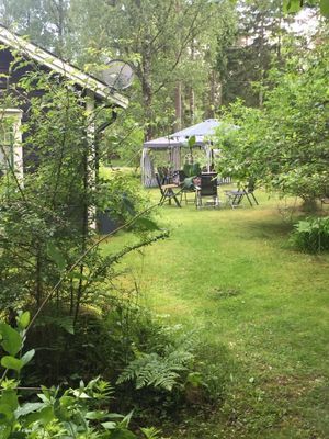 Mysig stuga på Yxlan i Roslagens skärgård - Bild 13