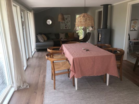 Fräscht och modernt fritidshus nära bad och natur - Bild 20