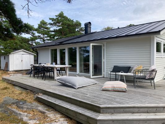 Fräscht och modernt fritidshus nära bad och natur - Bild 24