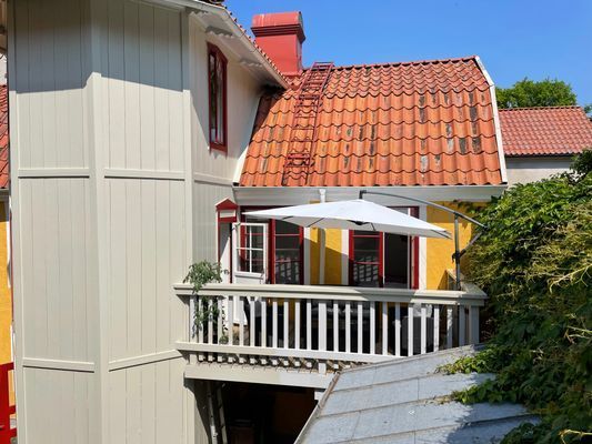 Hyr denna stuga i Visby på 110 m². 4-5 sängplatser. Från 17 500 kr per vecka. Se bilder och tillgänglighet här.