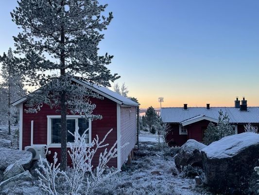 Hyr denna stuga i Långberget på 35 m². 3-5 sängplatser. 714 - 1 433 kr per dag. Se bilder och tillgänglighet här.