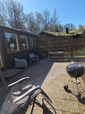 Sjönära avkoppling intill skogsbrynet