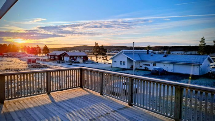 Modern Stuga med sjöutsikt, spa anläggning - Bild 6