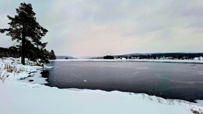 Modern Stuga med sjöutsikt, spa anläggning - Bild 55