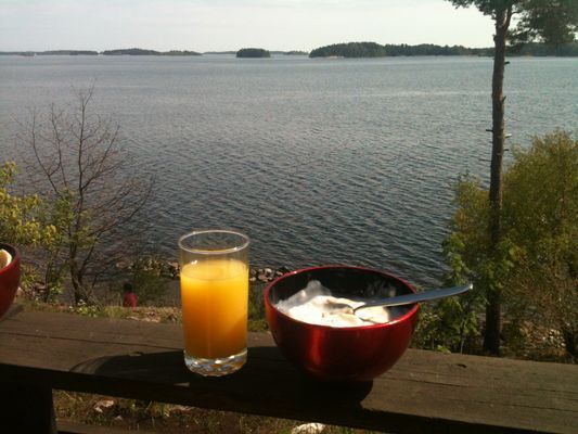 Yxlan med sjöutsikt och egen brygga