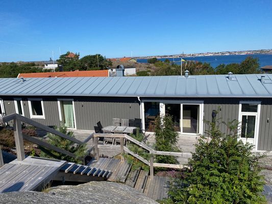 Hyr denna stuga i Fiskebäckskil på 130 m². 10 sängplatser. 9 000 - 20 500 kr per vecka. Se bilder och tillgänglighet här.