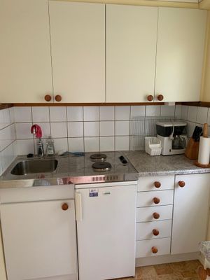Hyr denna stuga i Vadstena på 35 m². 2 sängplatser. Från 5 300 kr per vecka. Se bilder och tillgänglighet här.