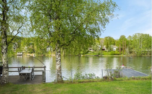 Villa vid vattnet med egen brygga och panoramautsi - Bild 9