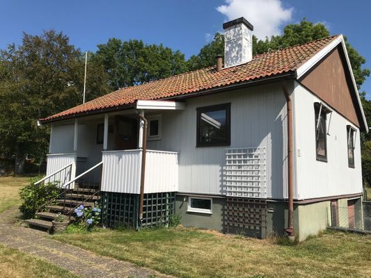 Rymlig stuga i mysiga Hunnebostrand